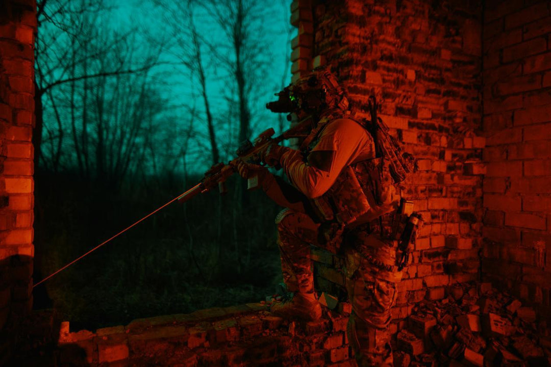 Green vs Red Laser Tactical Gun Light: Which is Better? - Fenix Store